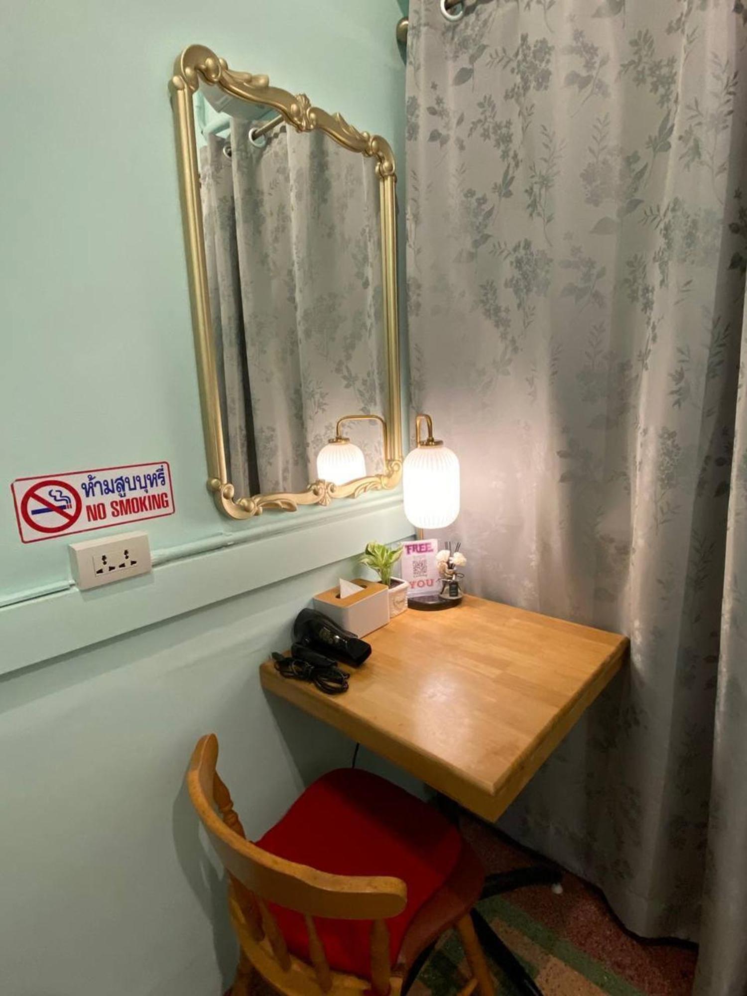 Hostel Lemon Siam Petchaburi Road Банкок Екстериор снимка